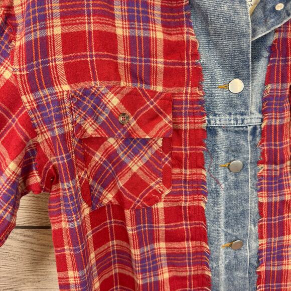 Impressions Women's Red Plaid Button Up Flannel Shirt Size Medium - Picture 3 of 6